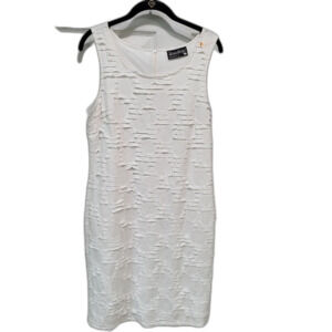 Sleeveless Textured Lauered Dresd by Tango Mango Size Large